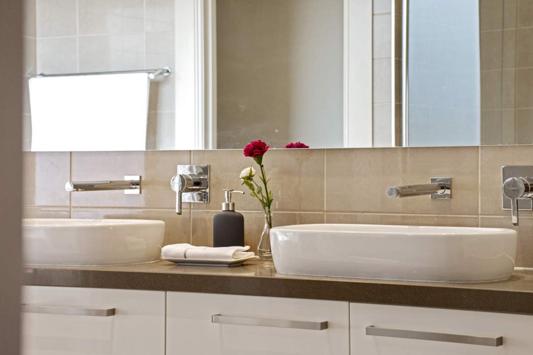 home-staging-bathroom-adelaide-home-edition.jpg